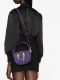 Mala de Tiracolo Baroque-Buckle Mini Violeta - Versace | Mala de Tiracolo Baroque-Buckle Mini Violeta | MISSCATH